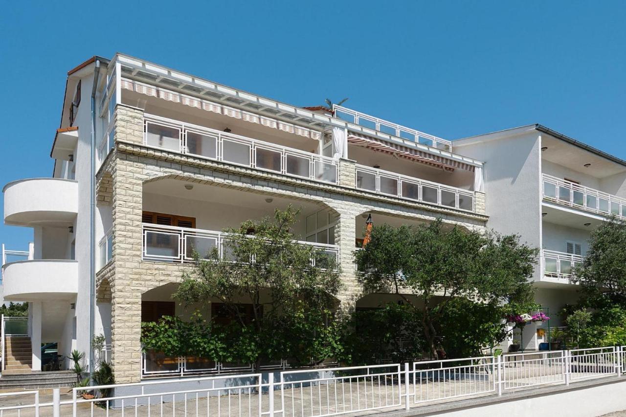 Apartments Adelheid In Biograd, Close To The Beach بيوغْغاد نا موغو المظهر الخارجي الصورة
