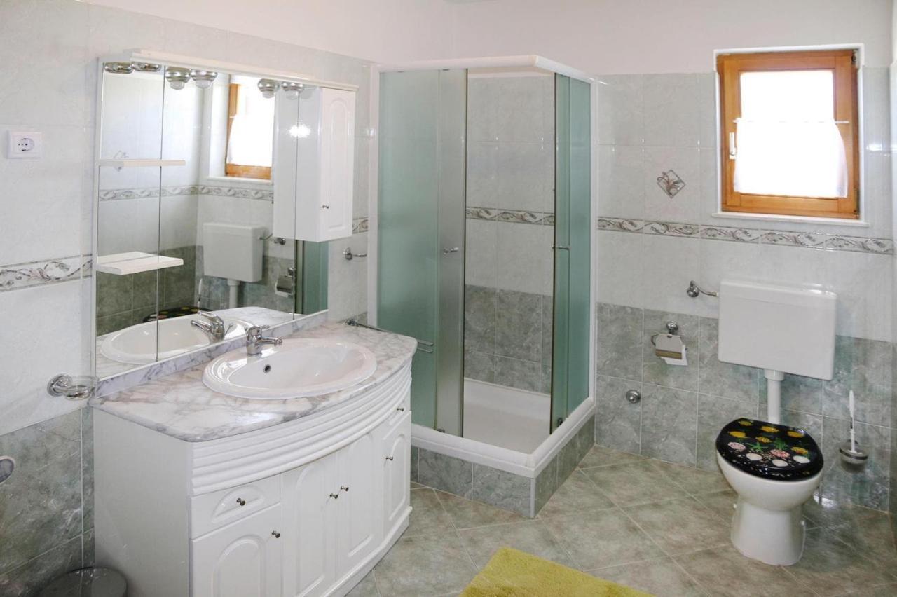 Apartments Adelheid In Biograd, Close To The Beach بيوغْغاد نا موغو المظهر الخارجي الصورة