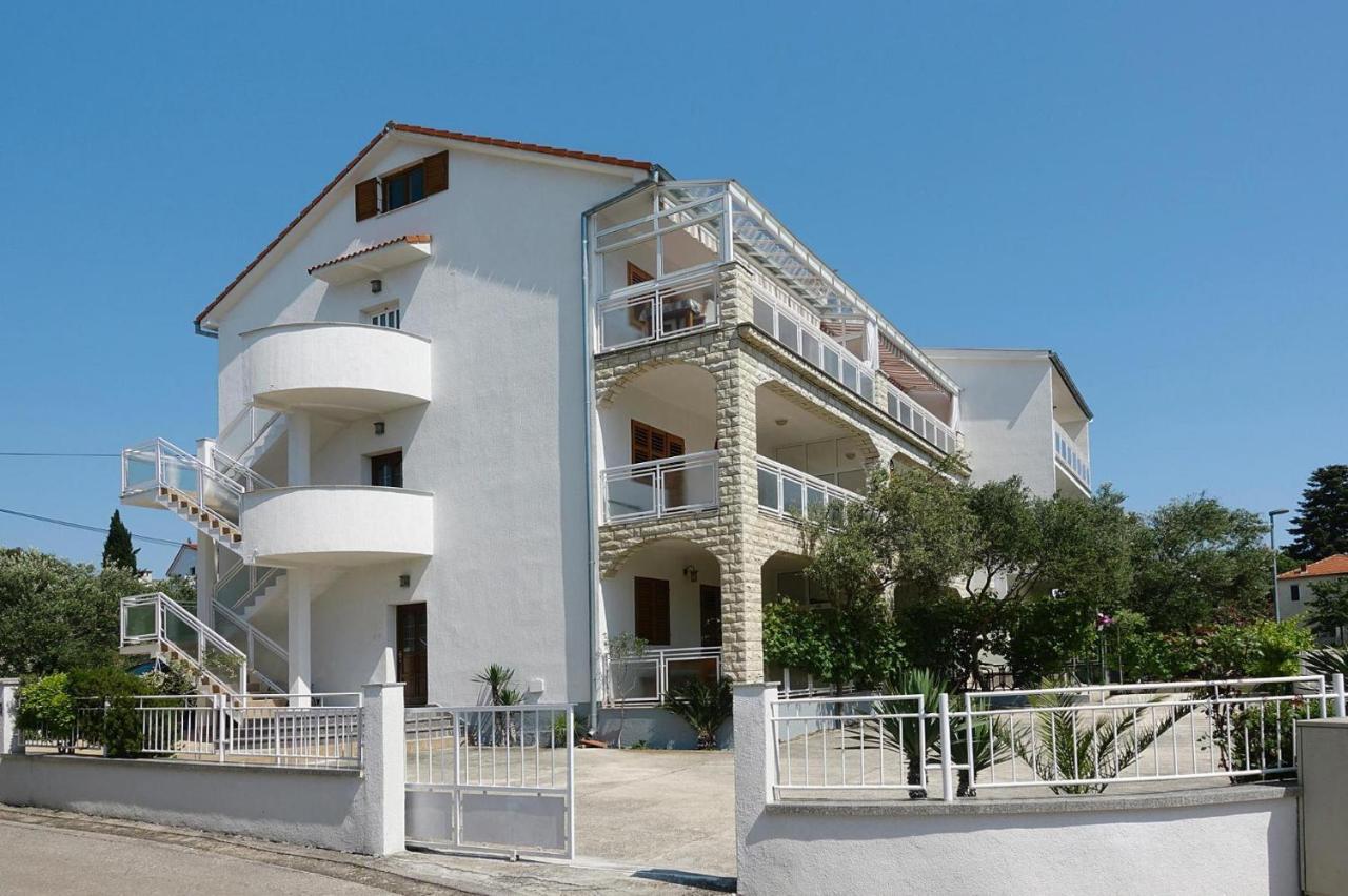 Apartments Adelheid In Biograd, Close To The Beach بيوغْغاد نا موغو المظهر الخارجي الصورة