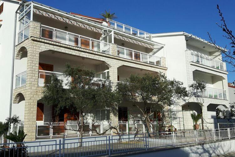 Apartments Adelheid In Biograd, Close To The Beach بيوغْغاد نا موغو المظهر الخارجي الصورة