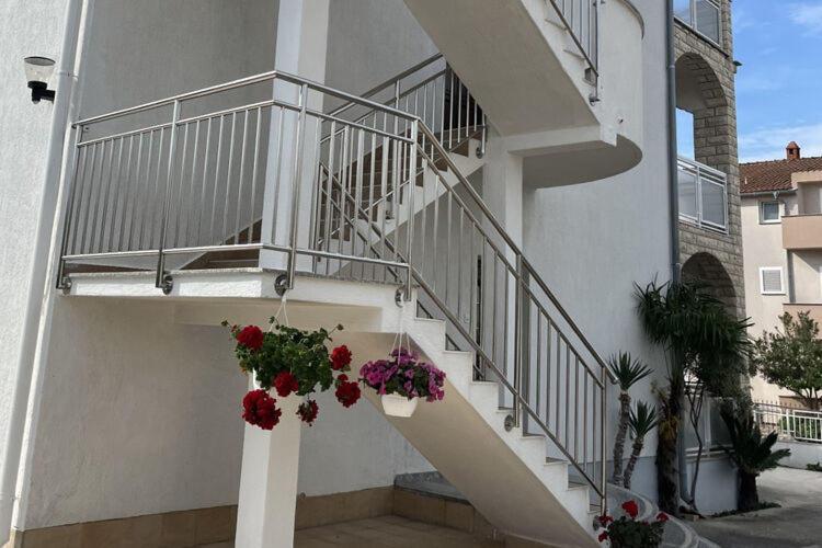 Apartments Adelheid In Biograd, Close To The Beach بيوغْغاد نا موغو المظهر الخارجي الصورة